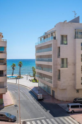 Torrevieja playa del Cura con vista al mar